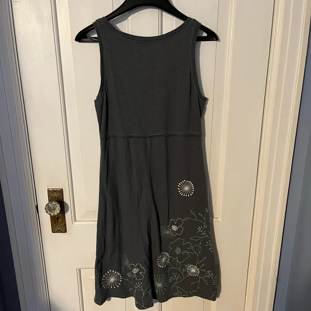 Aventura sleeveless dress